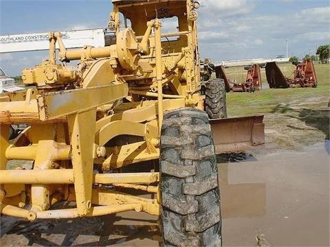 Motor Graders Caterpillar  1 2