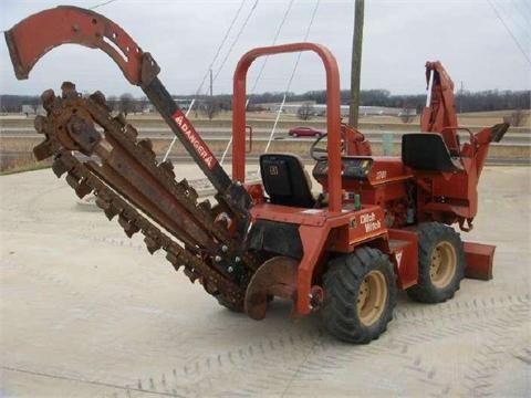 Zanjadora Ditch Witch 3700