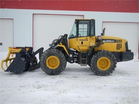 Cargadoras Sobre Ruedas Komatsu WA200  usada a buen precio Ref.: 1368061115774114 No. 2