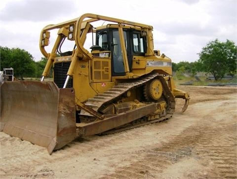 Tractores Sobre Orugas Caterpillar D6R  en venta, usada Ref.: 1368569422809613 No. 2