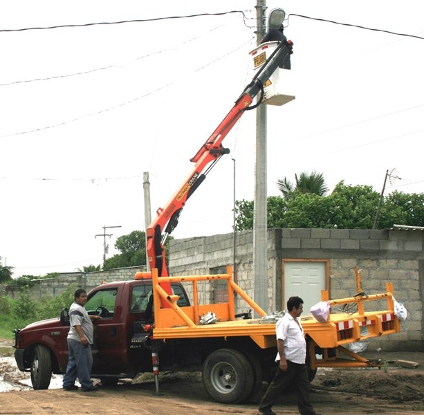 Gruas Palfinger PK15500  de bajo costo Ref.: 1369844946995105 No. 2