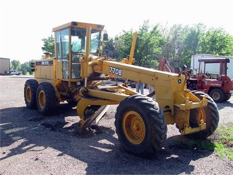 Motoconformadoras Deere 770B  usada a buen precio Ref.: 1369937708507139 No. 2