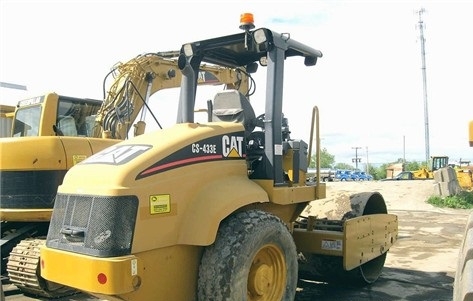 Compactadora Vibratoria Caterpillar CS-433E  de medio uso en vent Ref.: 1370278698054259 No. 2