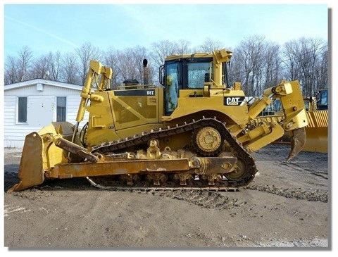 Dozers/tracks Caterpillar D8T