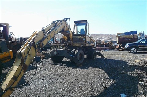 Wheeled Excavators Caterpillar 214