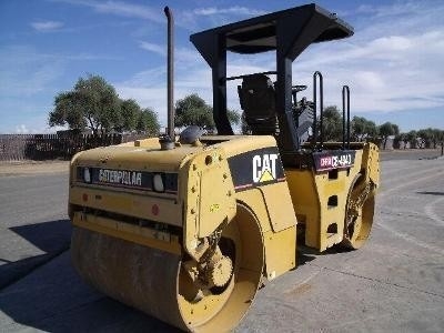 Compactadora Vibratoria Caterpillar CB-434D  en venta, usada Ref.: 1372268408608312 No. 3