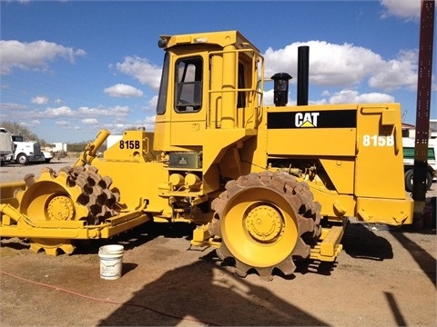 Compactadoras Suelos Y Rellenos Caterpillar 815B