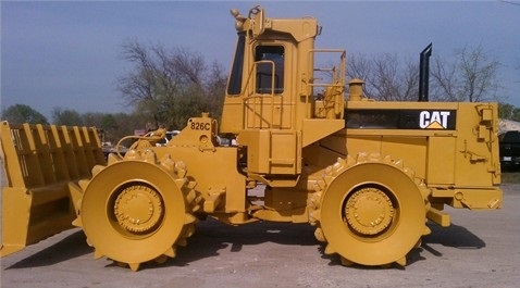 Compactadoras Suelos Y Rellenos Caterpillar 826C