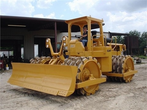 Compactadoras Suelos Y Rellenos Caterpillar 825B