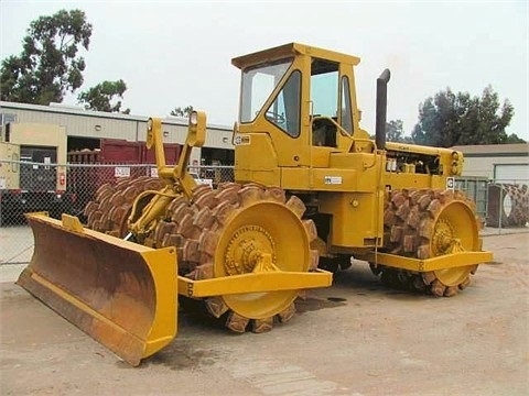 Soil Compactors Caterpillar 825B