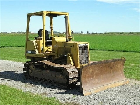 Dozers/tracks Caterpillar D4B