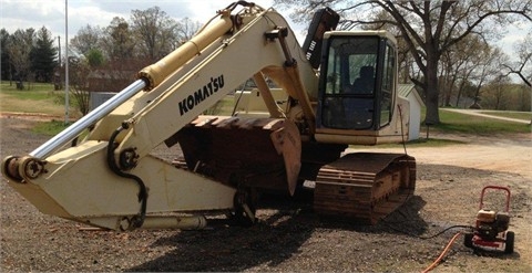 Hydraulic Excavator Komatsu PC200