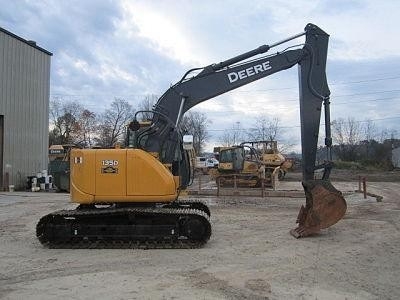 Hydraulic Excavator Deere 135D