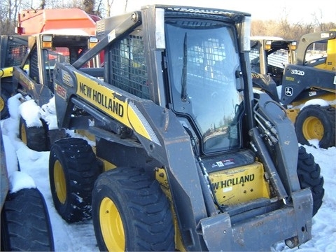 Minicargadores New Holland L185  de medio uso en venta Ref.: 1375573890479436 No. 2