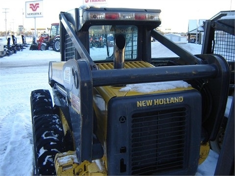 Minicargadores New Holland L185  de medio uso en venta Ref.: 1375573890479436 No. 3