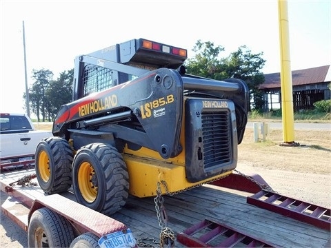 Minicargadores New Holland L185  usada de importacion Ref.: 1375576701491249 No. 4