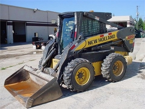 Minicargadores New Holland L185  en buenas condiciones Ref.: 1375620147691316 No. 3