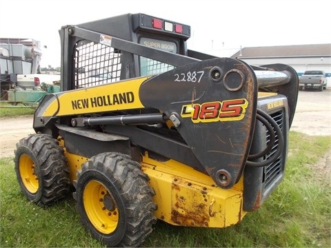 Minicargadores New Holland L185  de bajo costo Ref.: 1375621004180300 No. 4