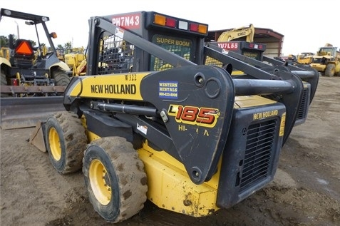 Minicargadores New Holland L185  de medio uso en venta Ref.: 1375624184747053 No. 3