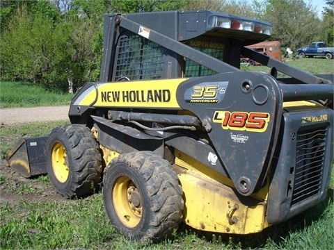 Minicargadores New Holland L185