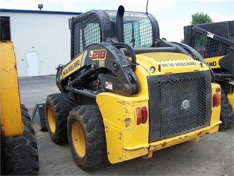 Minicargadores New Holland L218  usada de importacion Ref.: 1375796153468264 No. 3