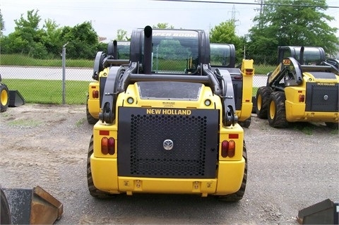 Minicargadores New Holland L220  de segunda mano en venta Ref.: 1375878370944573 No. 3