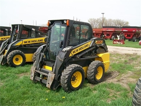 Minicargadores New Holland L220  importada de segunda mano Ref.: 1375878627662380 No. 3