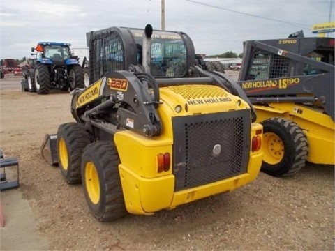 Minicargadores New Holland L220  de medio uso en venta Ref.: 1375885297900459 No. 3