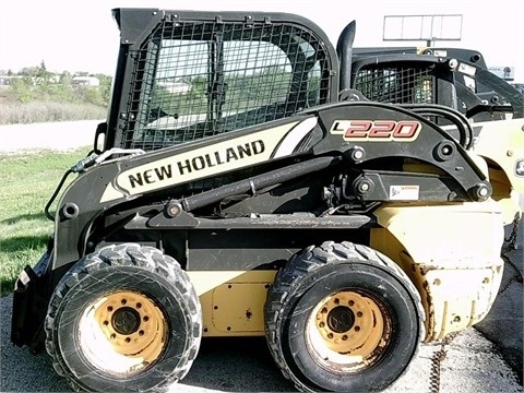 Minicargadores New Holland L220  de segunda mano Ref.: 1375886207723572 No. 4