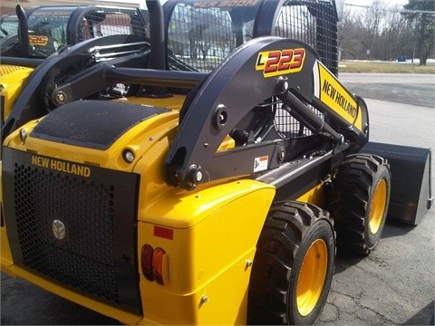 Minicargadores New Holland L223  usada de importacion Ref.: 1375893920389307 No. 3