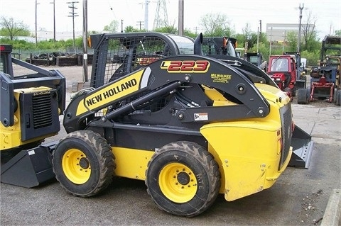 Minicargadores New Holland L223  seminueva Ref.: 1375897521896749 No. 4