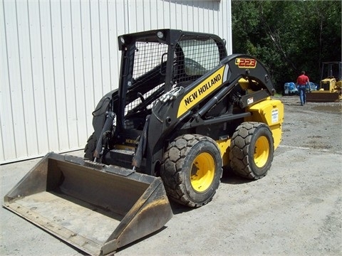 Minicargadores New Holland L223  importada en buenas condiciones Ref.: 1375898571792087 No. 2