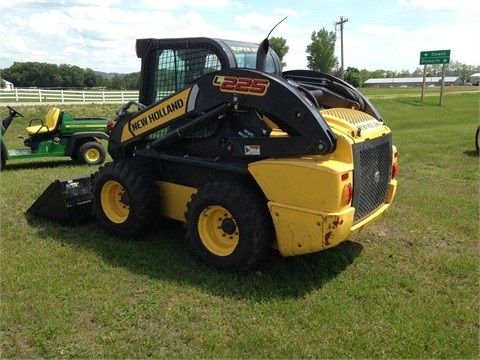 Miniloaders New Holland L225