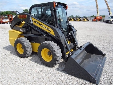 Minicargadores New Holland L225  de segunda mano Ref.: 1375985428795284 No. 2