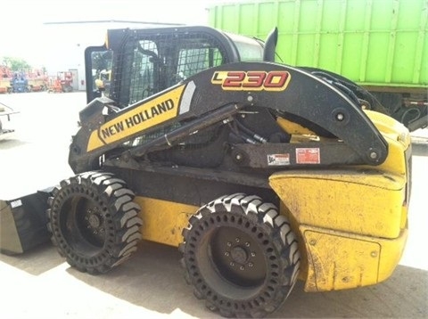 Minicargadores New Holland L230  seminueva en perfecto estado Ref.: 1376180987303414 No. 2