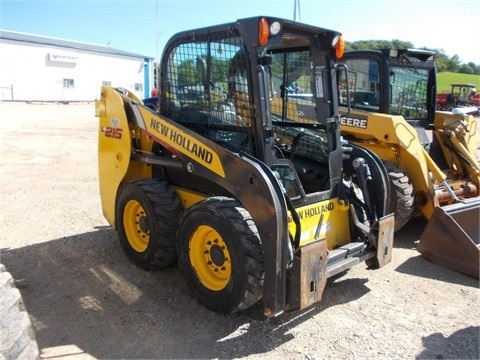 Minicargadores New Holland L215  de segunda mano en venta Ref.: 1377527365257405 No. 3