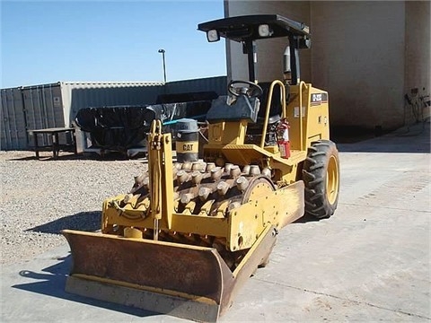 Compactadoras Suelos Y Rellenos Caterpillar CP-323C  usada en bue Ref.: 1377735518189526 No. 2