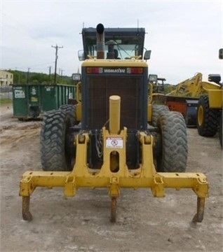 Motoconformadoras Komatsu GD655  de medio uso en venta Ref.: 1378057552050959 No. 2