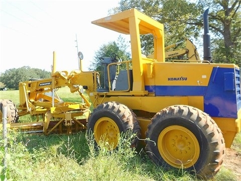 Motoconformadoras Komatsu GD525  seminueva Ref.: 1378063774275318 No. 2