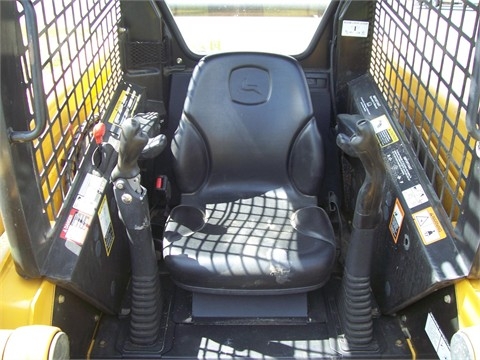 Minicargadores Deere 320  de medio uso en venta Ref.: 1378228247968488 No. 3