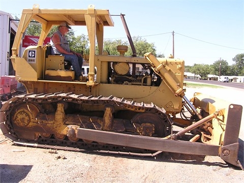 Tractores Sobre Orugas Caterpillar D6C  de medio uso en venta Ref.: 1378413872265091 No. 2