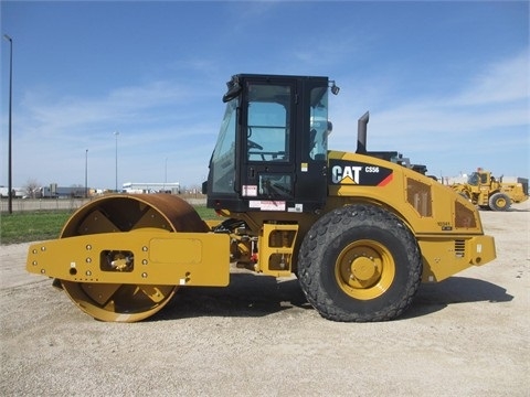 Compactadora Vibratoria Caterpillar CS56  seminueva en perfecto e Ref.: 1379955418295994 No. 3