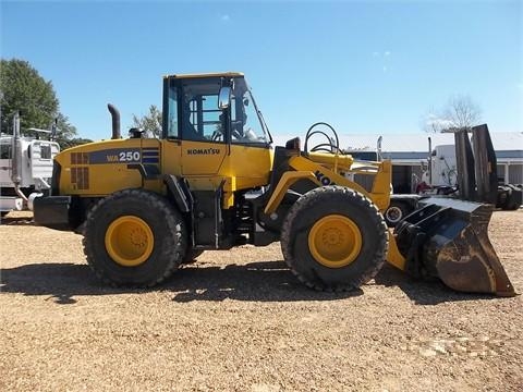 Cargadoras Sobre Ruedas Komatsu WA250  seminueva en perfecto esta Ref.: 1380738620855532 No. 4