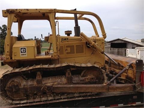 Dozers/tracks Caterpillar D6D