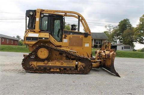 Dozers/tracks Caterpillar D5M