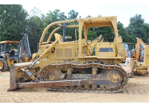 Tractores Sobre Orugas Caterpillar D6D