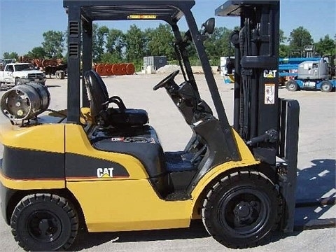 Montacargas Caterpillar P6000