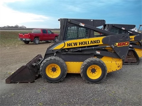 Minicargadores New Holland L180  de segunda mano en venta Ref.: 1384479843380181 No. 4