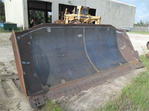 Dozers/tracks Caterpillar D10R