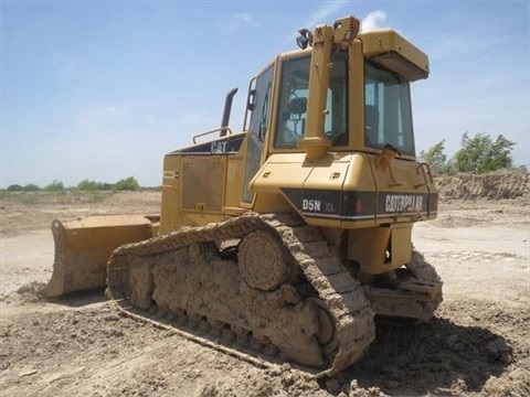 Tractores Sobre Orugas Caterpillar D5N  en venta Ref.: 1385475131155014 No. 3